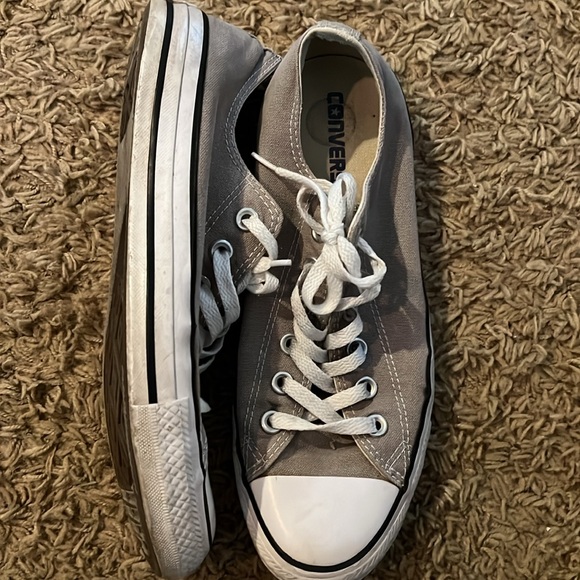 Converse Women’s size 10 - Picture 7 of 7